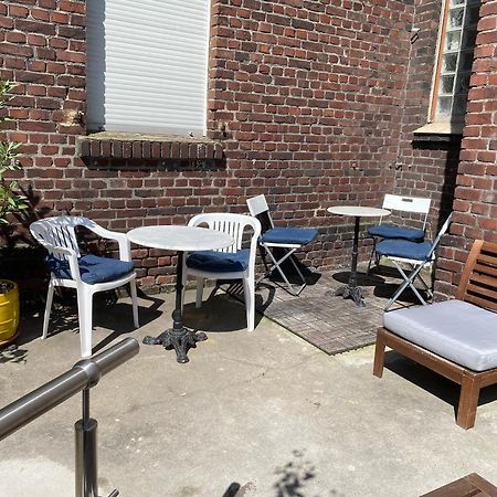 2 Rooms, Free Parking, 25 Min To Duesseldorf, 150 Mbps Wlan Duisburg Exteriör bild