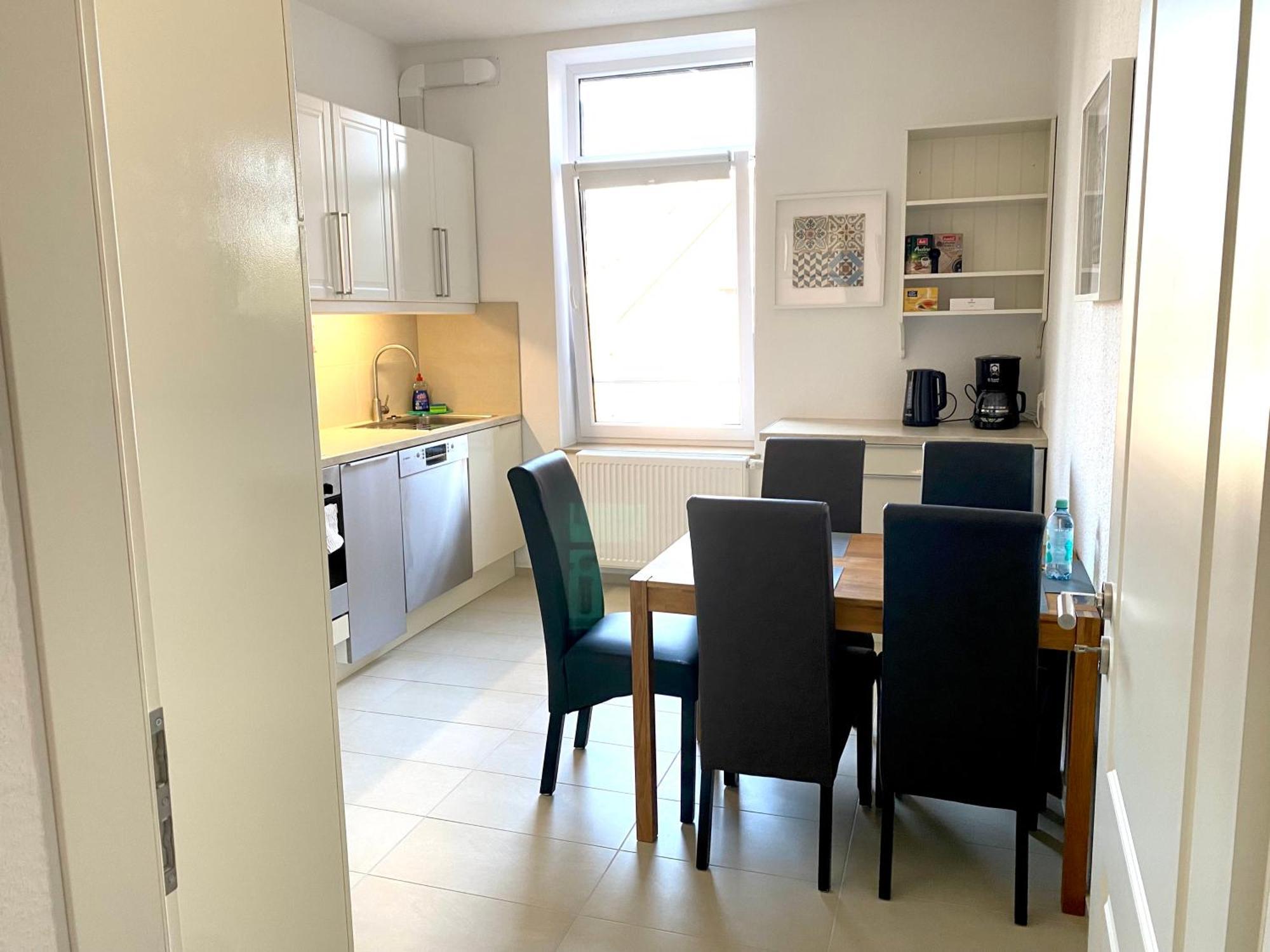 2 Rooms, Free Parking, 25 Min To Duesseldorf, 150 Mbps Wlan Duisburg Exteriör bild
